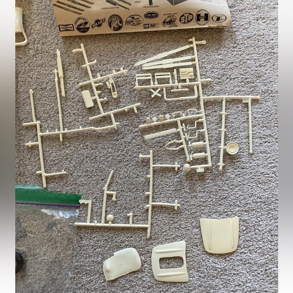 MPC ‘56/‘57 Corvette 1/25 Scale ‘A BUDD ANDERSON MASTER KIT’ - Picture 8 of 12